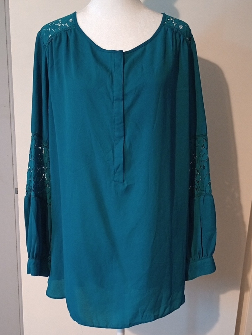 Valerie Stevens Teal Lace-Sleeve Blouse Size 2X